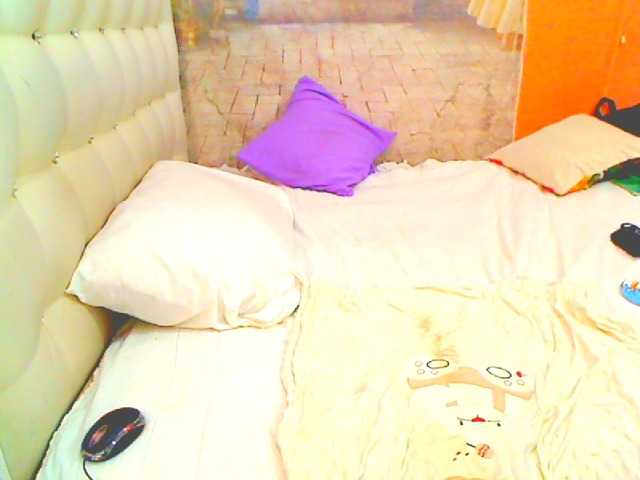 HOTLILLIE's BongaCams show and profile