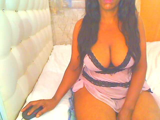 HOTLILLIE live cam on BongaCams