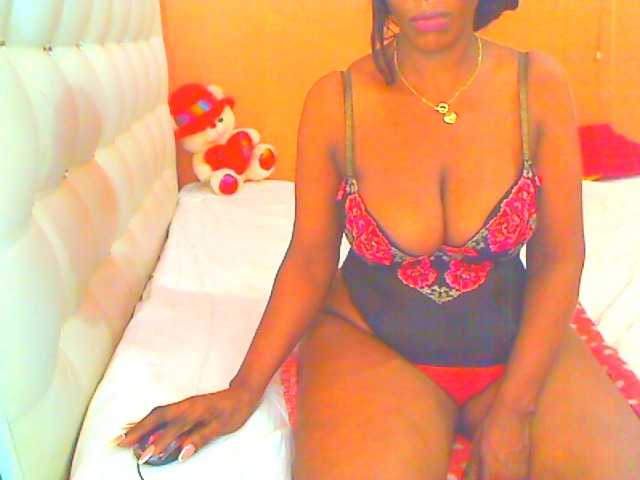 HOTLILLIE live cam on BongaCams