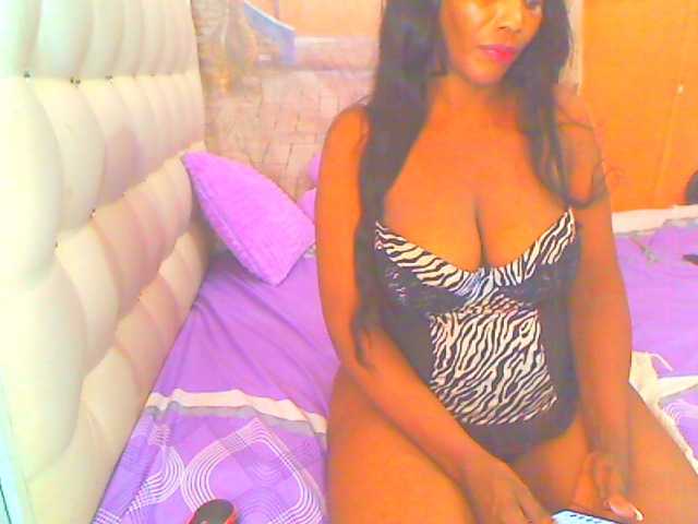 HOTLILLIE live webcam show