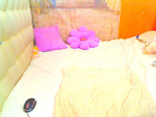 HOTLILLIE live cam on BongaCams