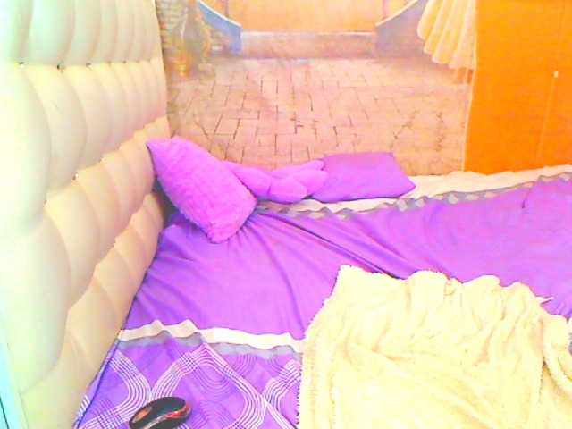 HOTLILLIE live webcam show