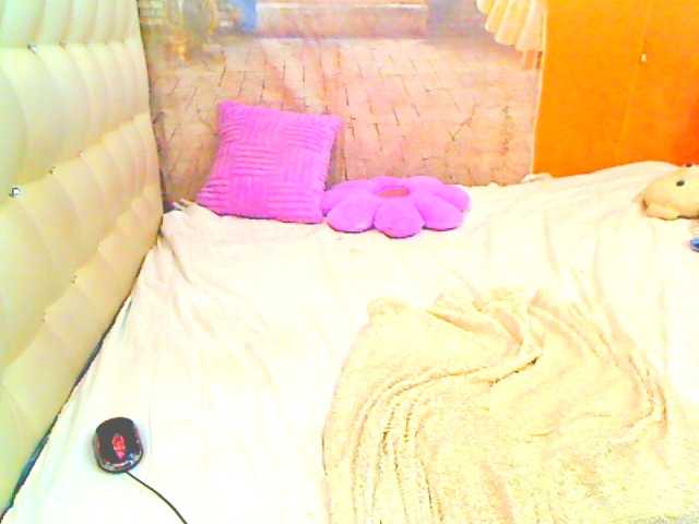 HOTLILLIE live cam on BongaCams