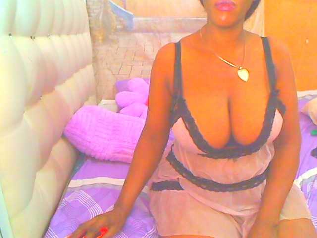 HOTLILLIE live webcam show