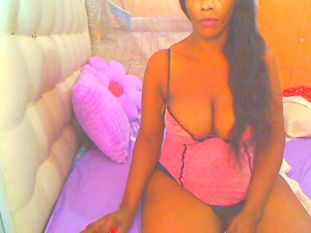 HOTLILLIE live cam on BongaCams