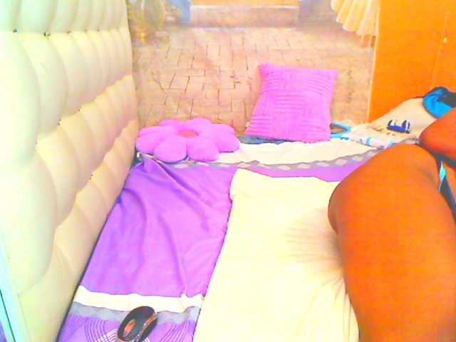 HOTLILLIE live cam on BongaCams