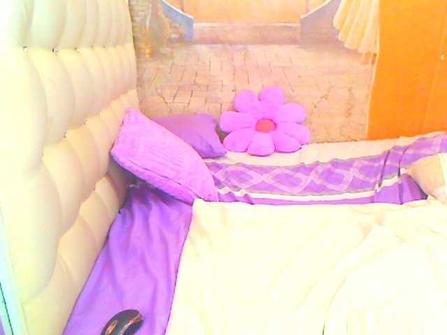 HOTLILLIE live cam on BongaCams