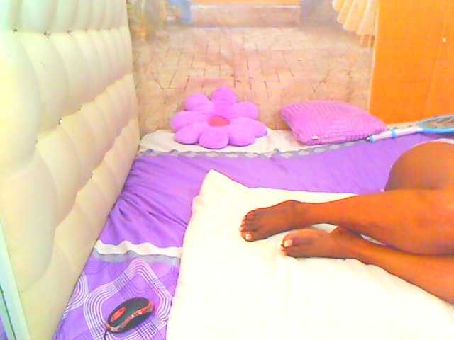 HOTLILLIE live cam on BongaCams