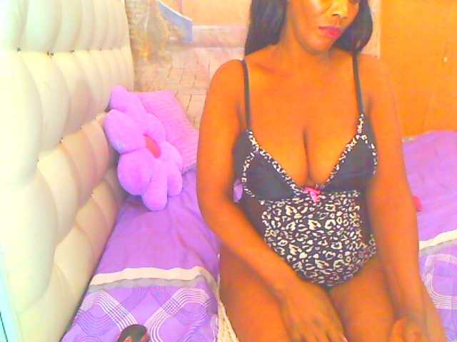 HOTLILLIE live webcam show