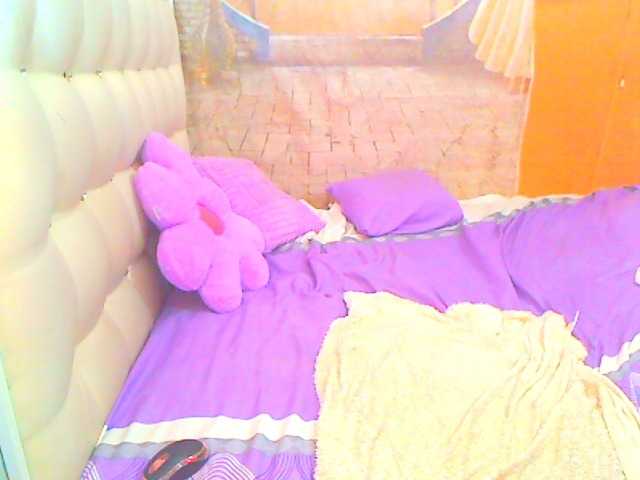 HOTLILLIE live webcam show