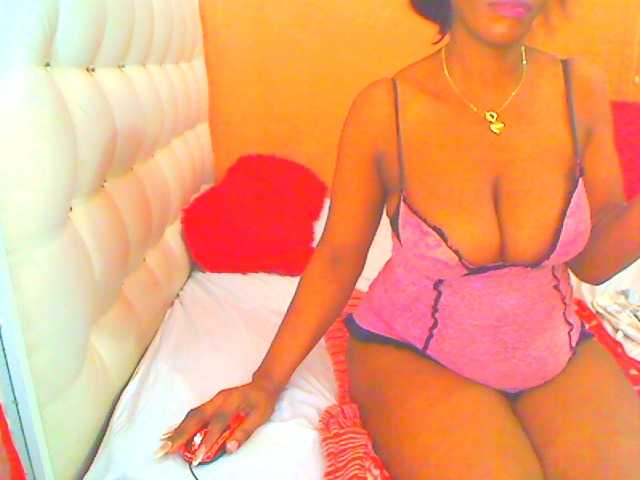 HOTLILLIE live cam on BongaCams