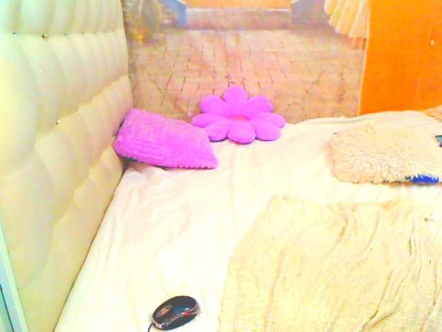 HOTLILLIE live cam on BongaCams
