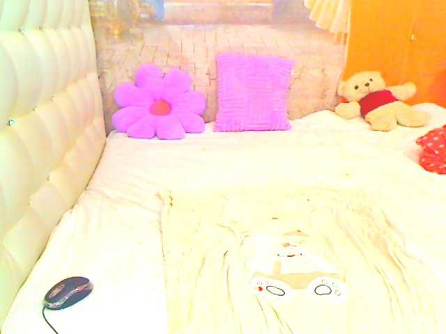 HOTLILLIE live cam on BongaCams