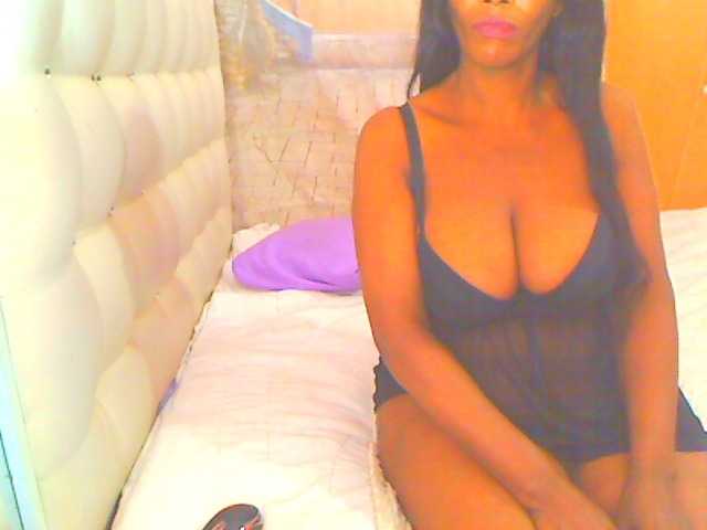 HOTLILLIE live cam on BongaCams