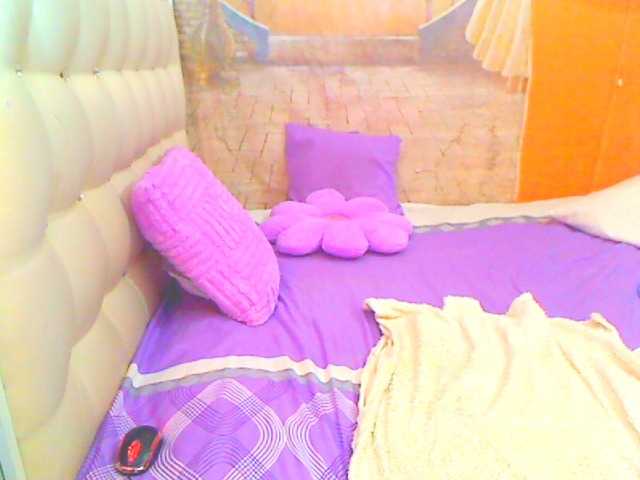 HOTLILLIE live webcam show