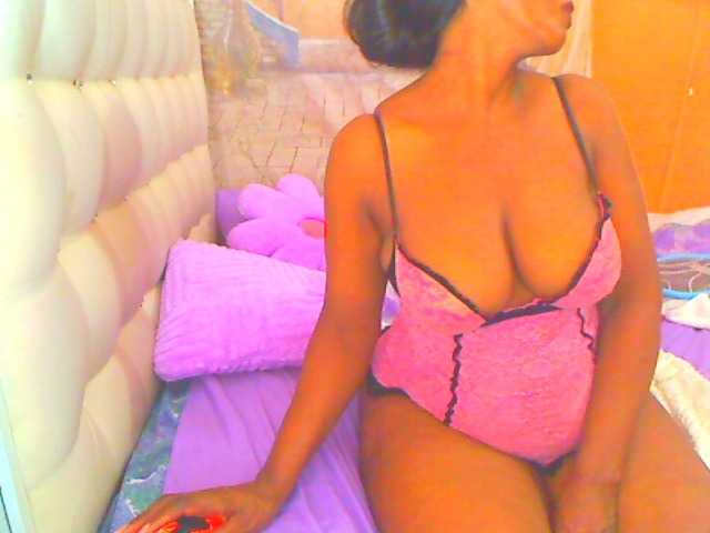 HOTLILLIE live webcam show