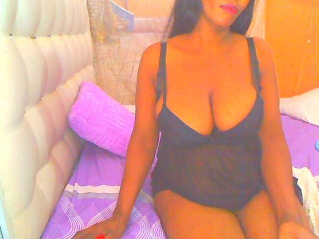 HOTLILLIE live webcam show