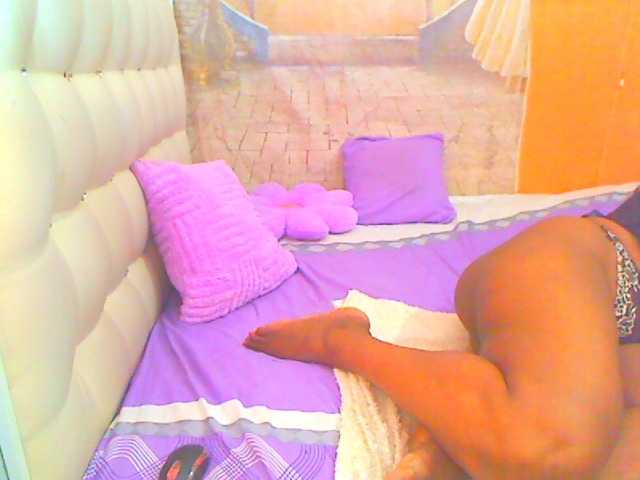 HOTLILLIE live webcam show