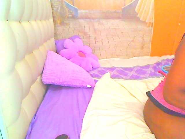 HOTLILLIE Live Cam on BongaCams
