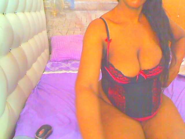 HOTLILLIE live cam