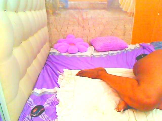 HOTLILLIE live cam on BongaCams