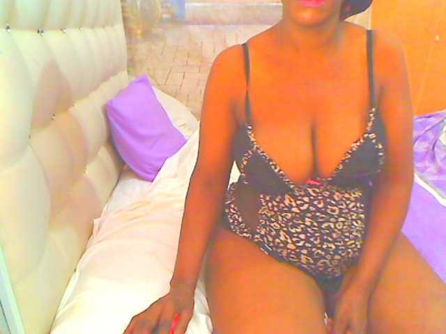 HOTLILLIE live cam on BongaCams