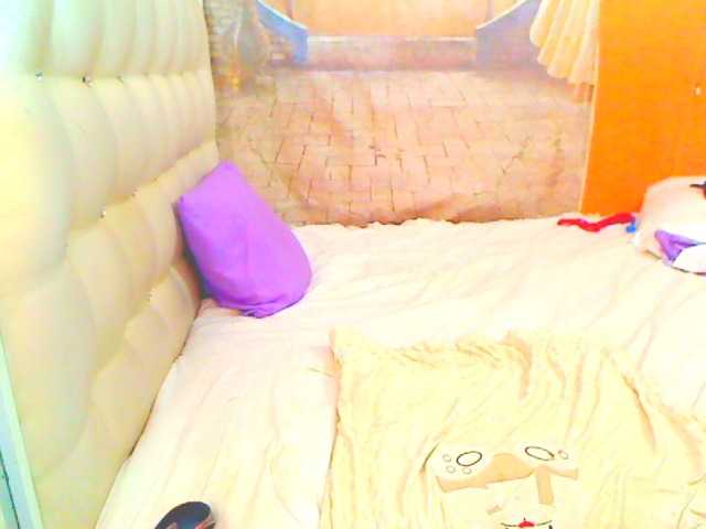 HOTLILLIE live cam on UnifiedCams