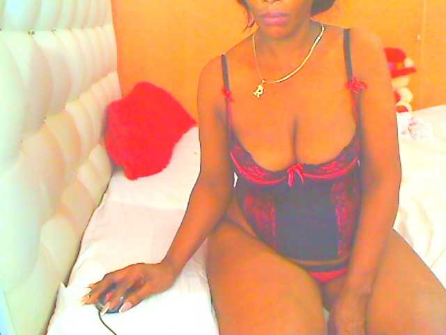 HOTLILLIE live cam on BongaCams