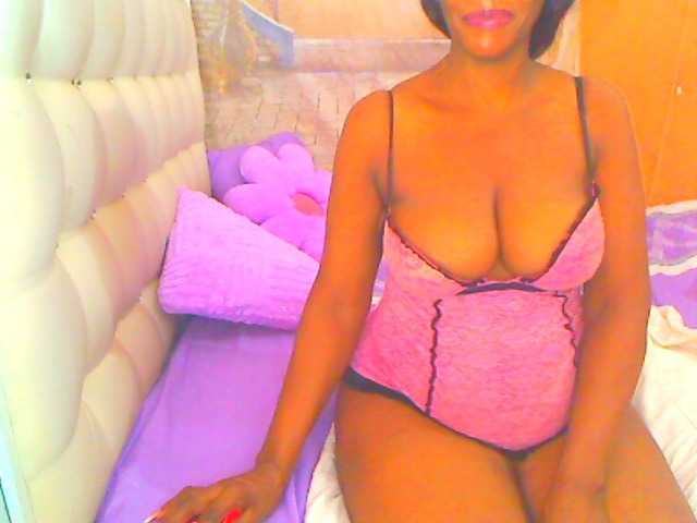 HOTLILLIE live webcam show