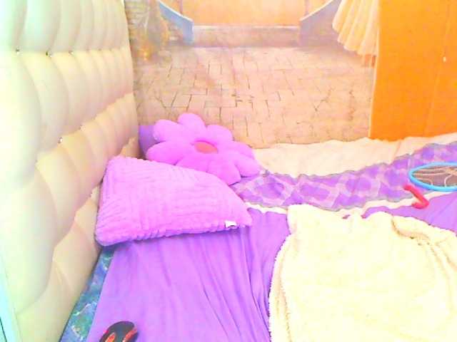 HOTLILLIE live cam on BongaCams