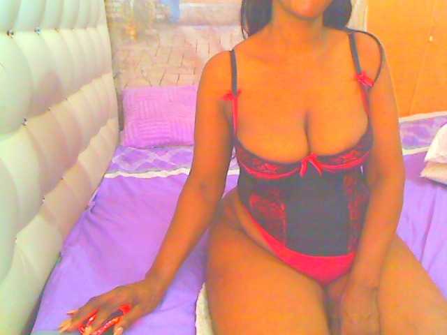 HOTLILLIE live cam