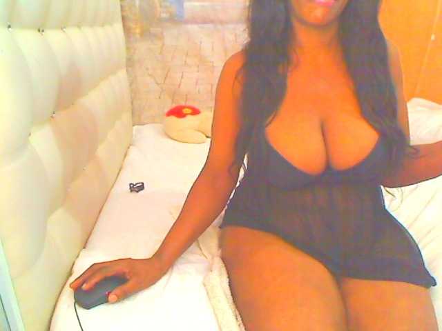 HOTLILLIE live cam on BongaCams