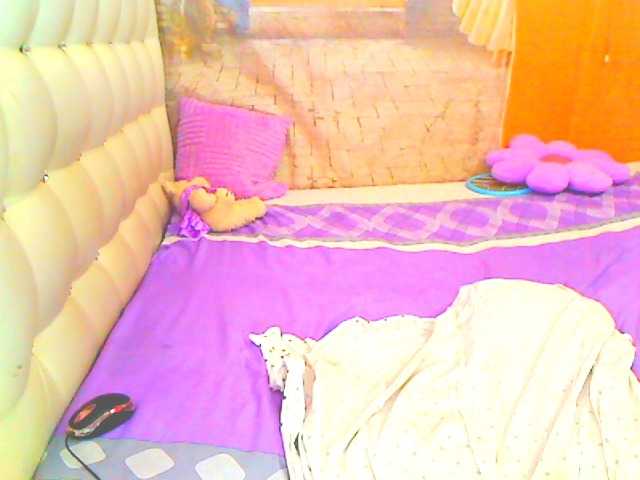 HOTLILLIE live cam on BongaCams