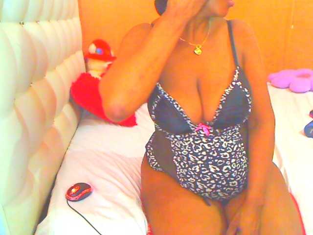 HOTLILLIE live cam on BongaCams