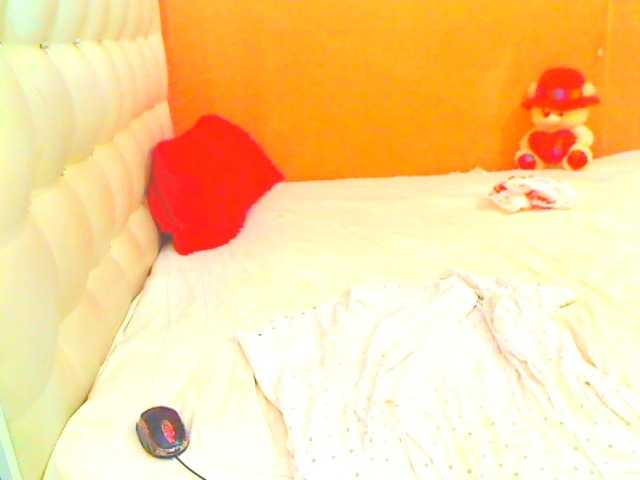 HOTLILLIE live cam on BongaCams