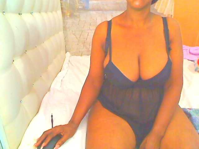 HOTLILLIE live cam on BongaCams
