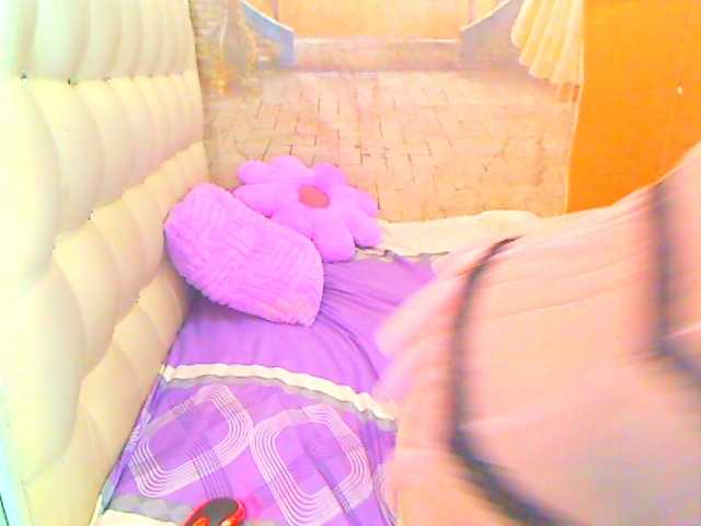 HOTLILLIE live webcam show