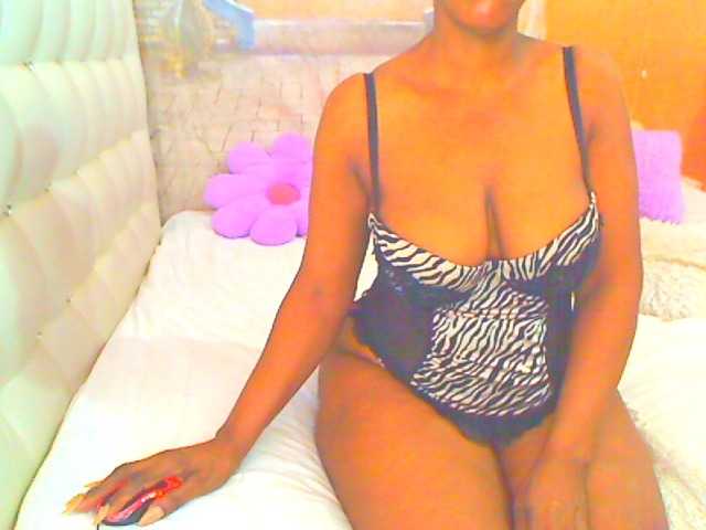HOTLILLIE live cam on BongaCams