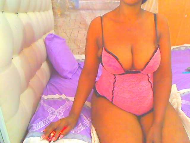 HOTLILLIE live cam on BongaCams