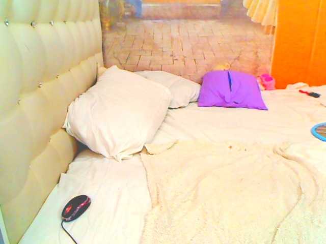 HOTLILLIE's BongaCams show and profile