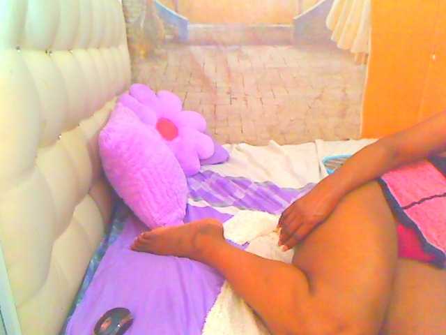 HOTLILLIE live webcam show