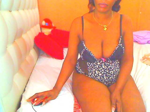 HOTLILLIE live cam on BongaCams