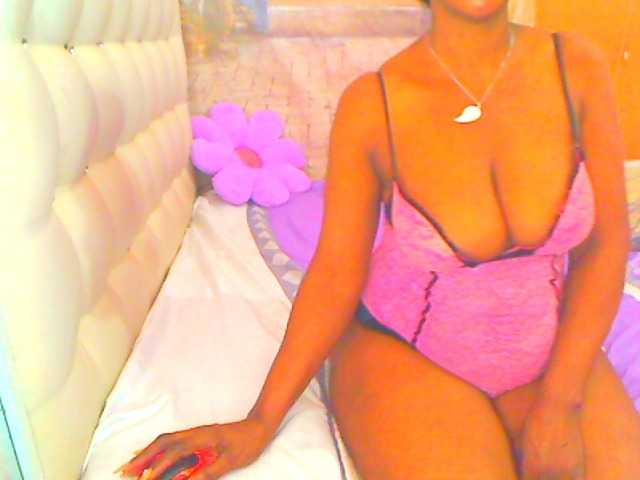 HOTLILLIE live cam on BongaCams