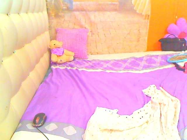 HOTLILLIE live cam on BongaCams