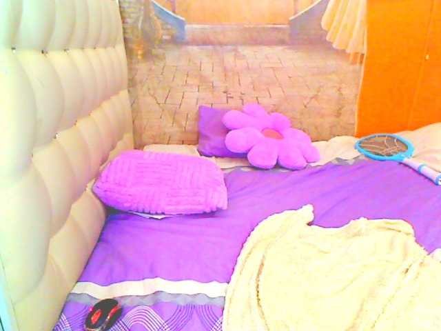 HOTLILLIE live webcam show