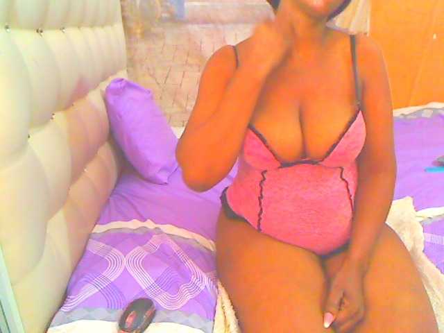 HOTLILLIE live cam on BongaCams