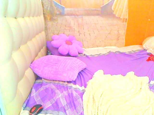 HOTLILLIE live cam on BongaCams