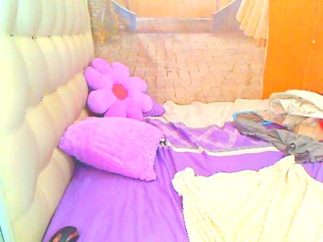 HOTLILLIE live cam on BongaCams