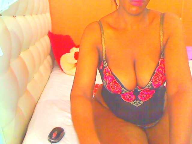 HOTLILLIE live cam on BongaCams