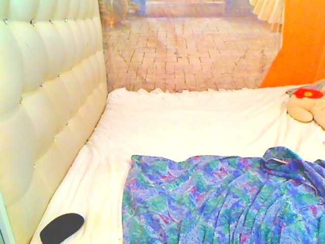 HOTLILLIE live cam on BongaCams